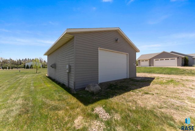 47109 Dorothy St Street, Harrisburg, SD 57032