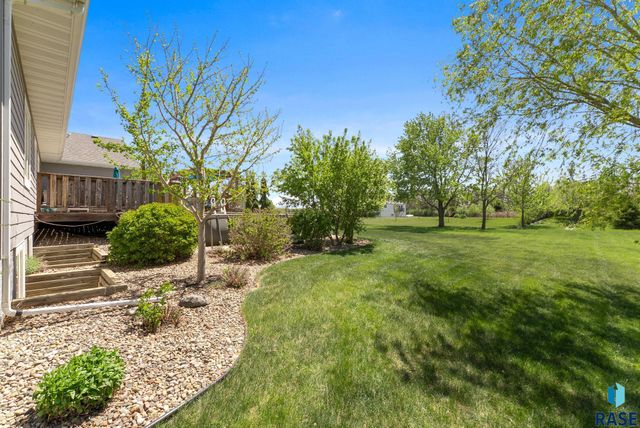 47109 Dorothy St Street, Harrisburg, SD 57032