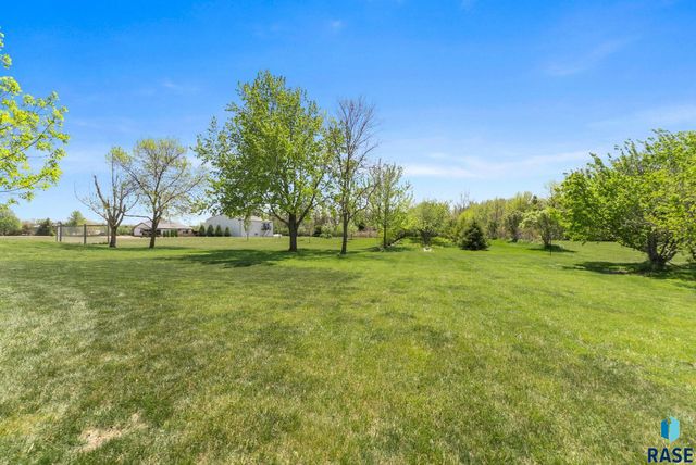 47109 Dorothy St Street, Harrisburg, SD 57032