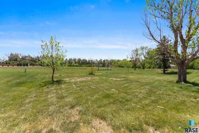 47109 Dorothy St Street, Harrisburg, SD 57032