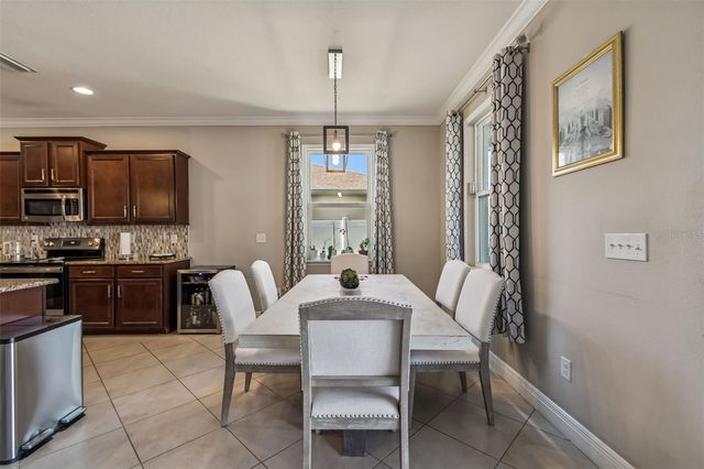 7432 47TH AVENUE CIRCLE E, Bradenton, FL 34203