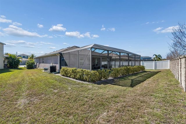 7432 47TH AVENUE CIRCLE E, Bradenton, FL 34203