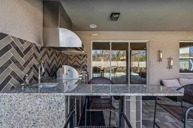 7432 47TH AVENUE CIRCLE E, Bradenton, FL 34203