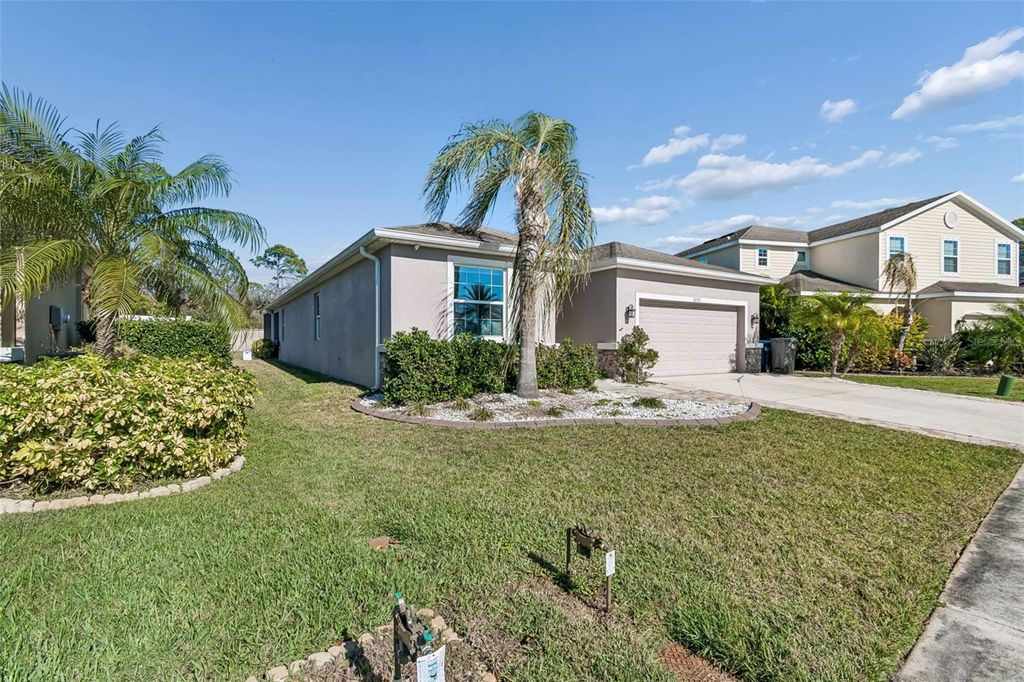 7432 47TH AVENUE CIRCLE E, Bradenton, FL 34203