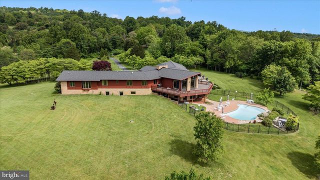 9237 FROSTOWN RD, Middletown, MD 21769