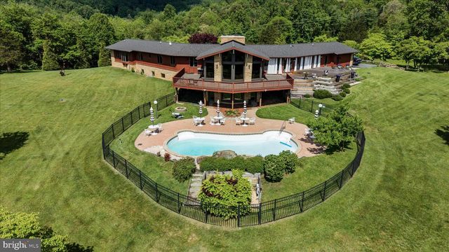 9237 FROSTOWN RD, Middletown, MD 21769