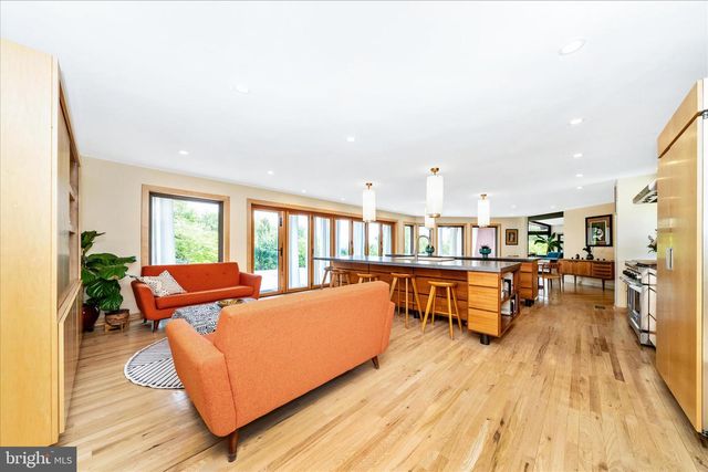 9237 FROSTOWN RD, Middletown, MD 21769