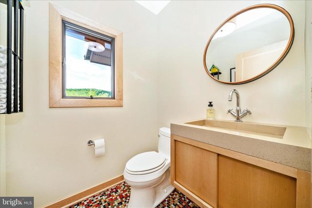 9237 FROSTOWN RD, Middletown, MD 21769