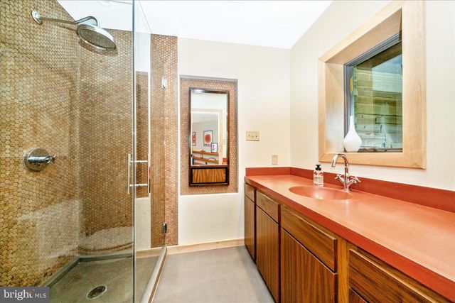 9237 FROSTOWN RD, Middletown, MD 21769