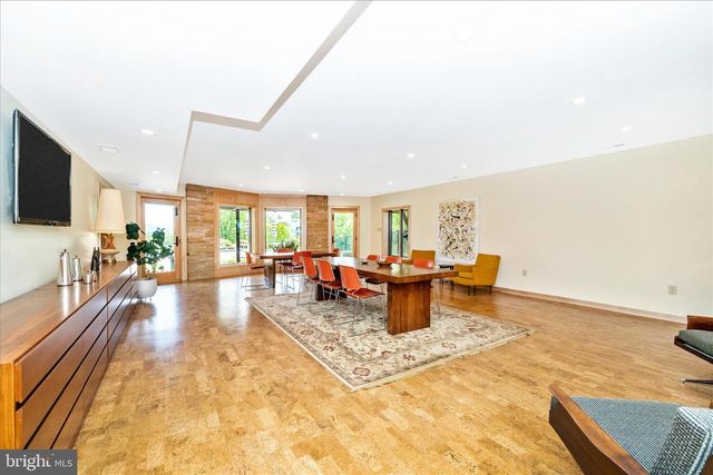 9237 FROSTOWN RD, Middletown, MD 21769