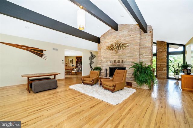 9237 FROSTOWN RD, Middletown, MD 21769