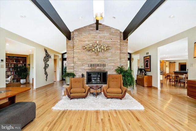9237 FROSTOWN RD, Middletown, MD 21769