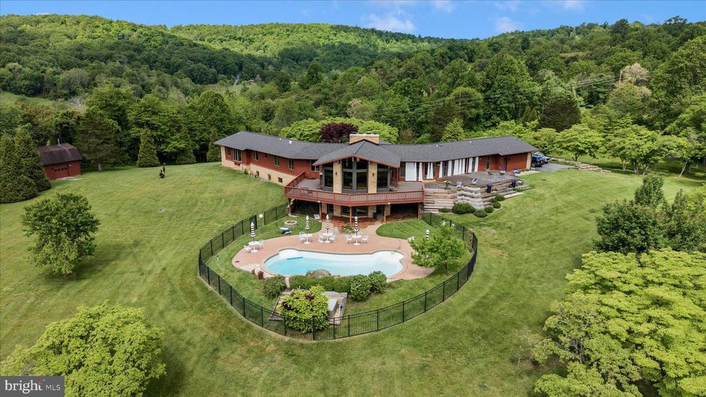 9237 FROSTOWN RD, Middletown, MD 21769