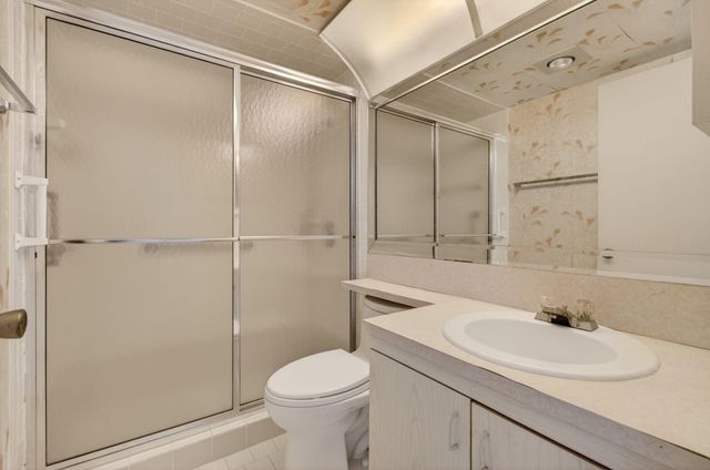 4059 Guildford D, Boca Raton, FL 33434