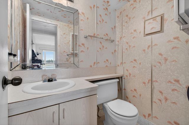 4059 Guildford D, Boca Raton, FL 33434