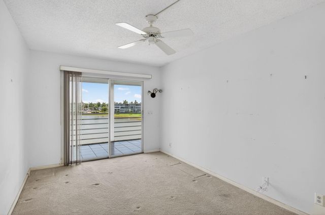 4059 Guildford D, Boca Raton, FL 33434