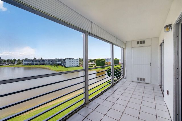 4059 Guildford D, Boca Raton, FL 33434