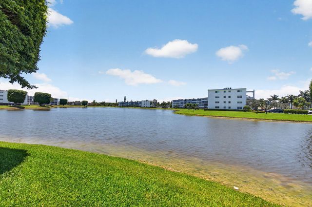4059 Guildford D, Boca Raton, FL 33434