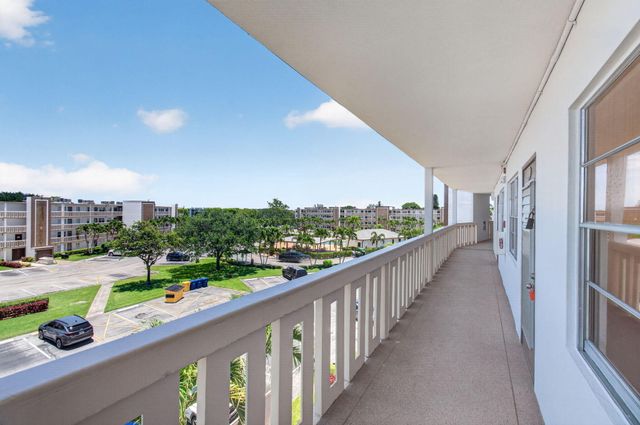 4059 Guildford D, Boca Raton, FL 33434