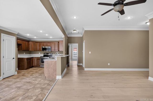 131 VIENNE Place, Maumelle, AR 72113