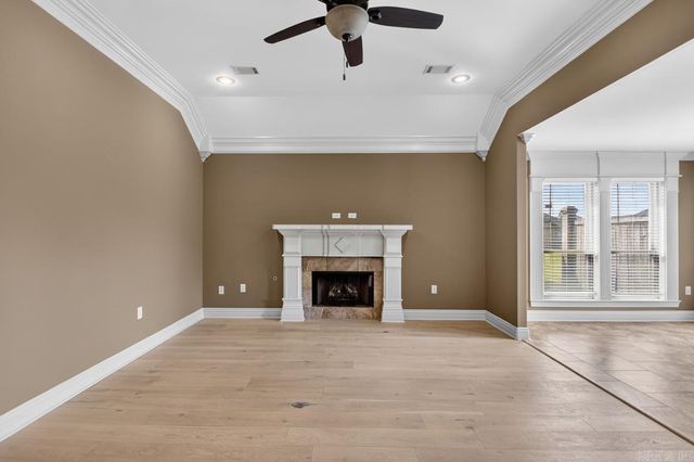 131 VIENNE Place, Maumelle, AR 72113