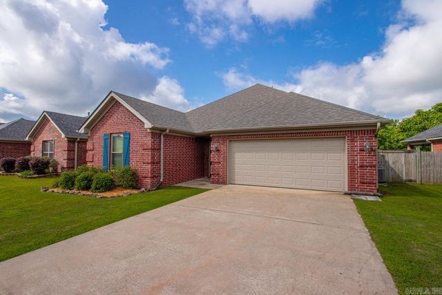 131 VIENNE Place, Maumelle, AR 72113