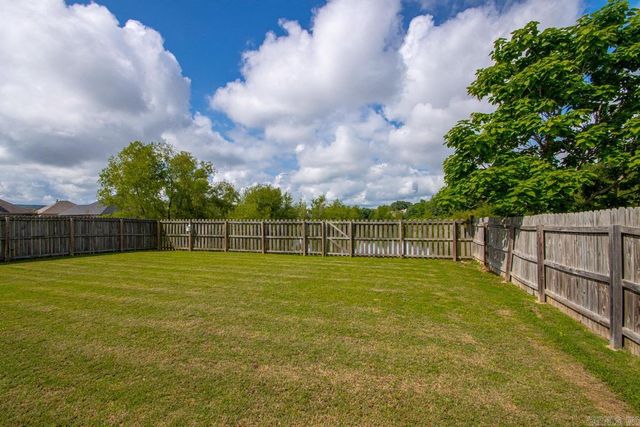 131 VIENNE Place, Maumelle, AR 72113