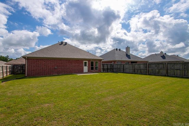 131 VIENNE Place, Maumelle, AR 72113