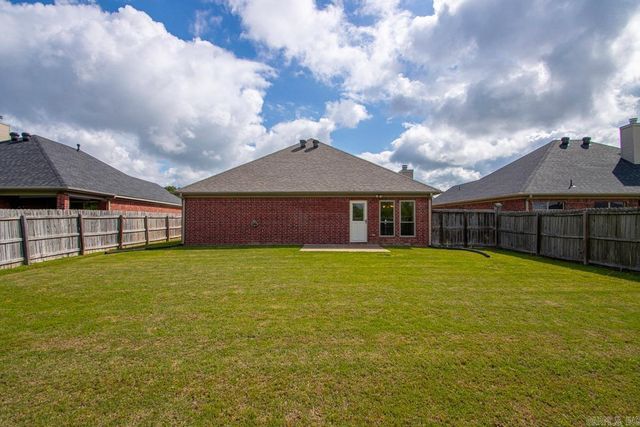 131 VIENNE Place, Maumelle, AR 72113