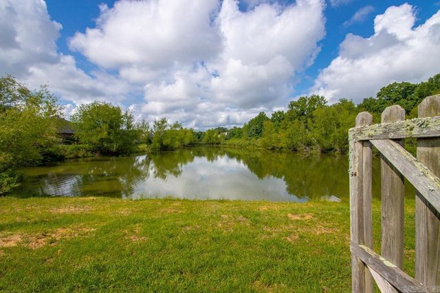 131 VIENNE Place, Maumelle, AR 72113