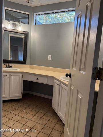 4893 E NORTHFORD Place E, Jacksonville, FL 32257