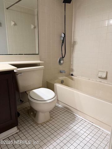 4893 E NORTHFORD Place E, Jacksonville, FL 32257