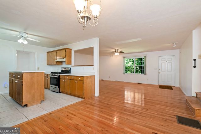 303 Jennys Cove Road, Cleveland, GA 30528