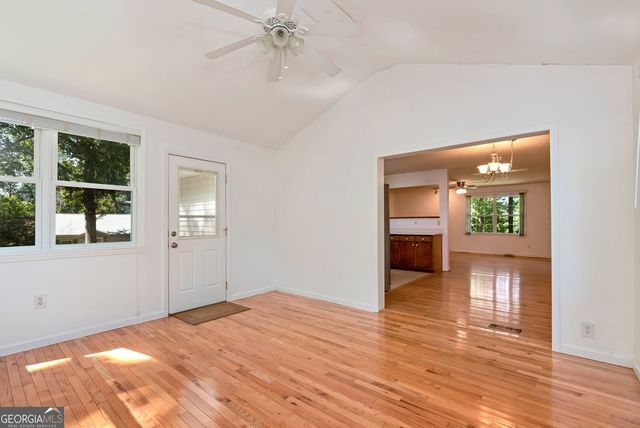 303 Jennys Cove Road, Cleveland, GA 30528