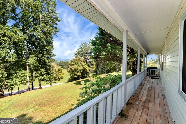 303 Jennys Cove Road, Cleveland, GA 30528