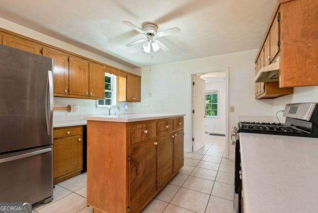 303 Jennys Cove Road, Cleveland, GA 30528