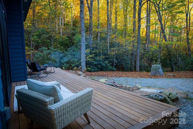 808 Mountain Cove Road, Hendersonville, NC 28792