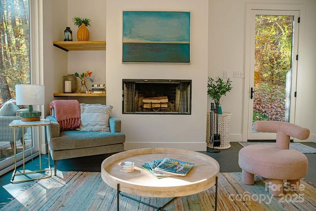 808 Mountain Cove Road, Hendersonville, NC 28792