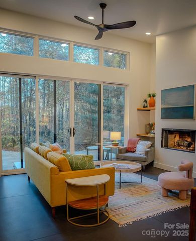 808 Mountain Cove Road, Hendersonville, NC 28792