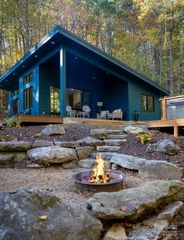 808 Mountain Cove Road, Hendersonville, NC 28792