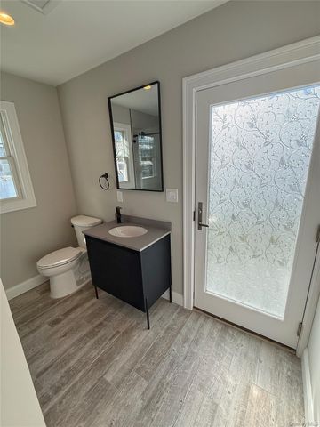 3 Narkin Court, Hicksville, NY 11801