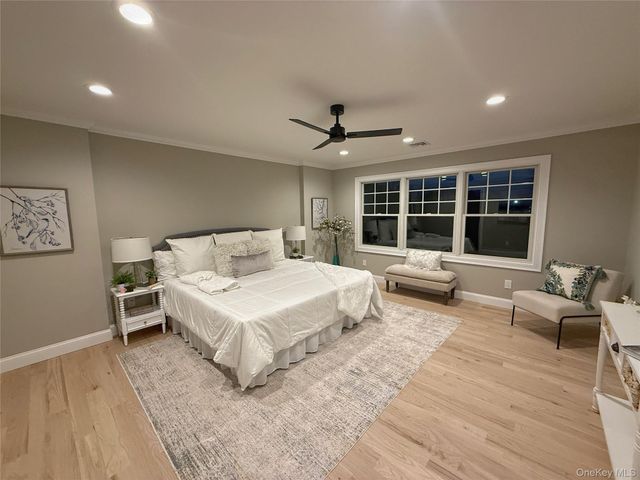 3 Narkin Court, Hicksville, NY 11801