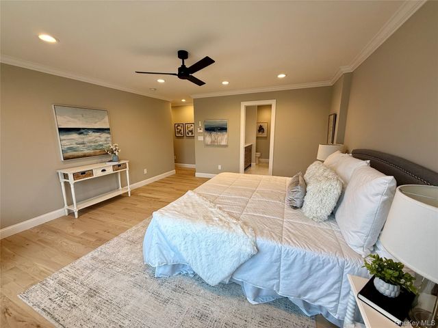 3 Narkin Court, Hicksville, NY 11801