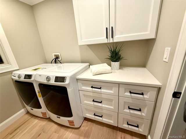 3 Narkin Court, Hicksville, NY 11801