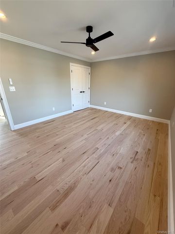 3 Narkin Court, Hicksville, NY 11801