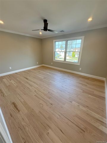 3 Narkin Court, Hicksville, NY 11801