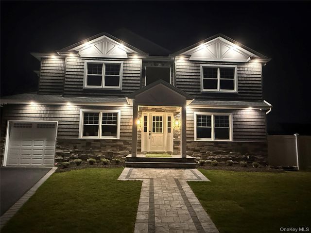 3 Narkin Court, Hicksville, NY 11801