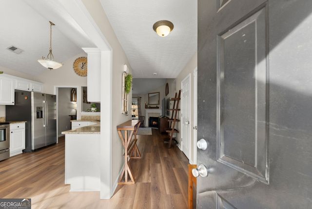 1360 Platinum Drive, Hoschton, GA 30548