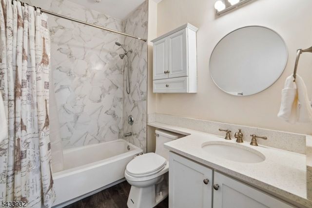 24 Ave At Port Imperial 215, West New York Town, NJ 07093