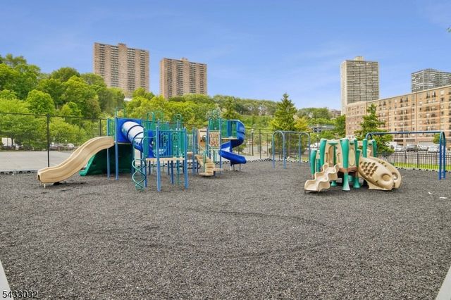 24 Ave At Port Imperial 215, West New York Town, NJ 07093